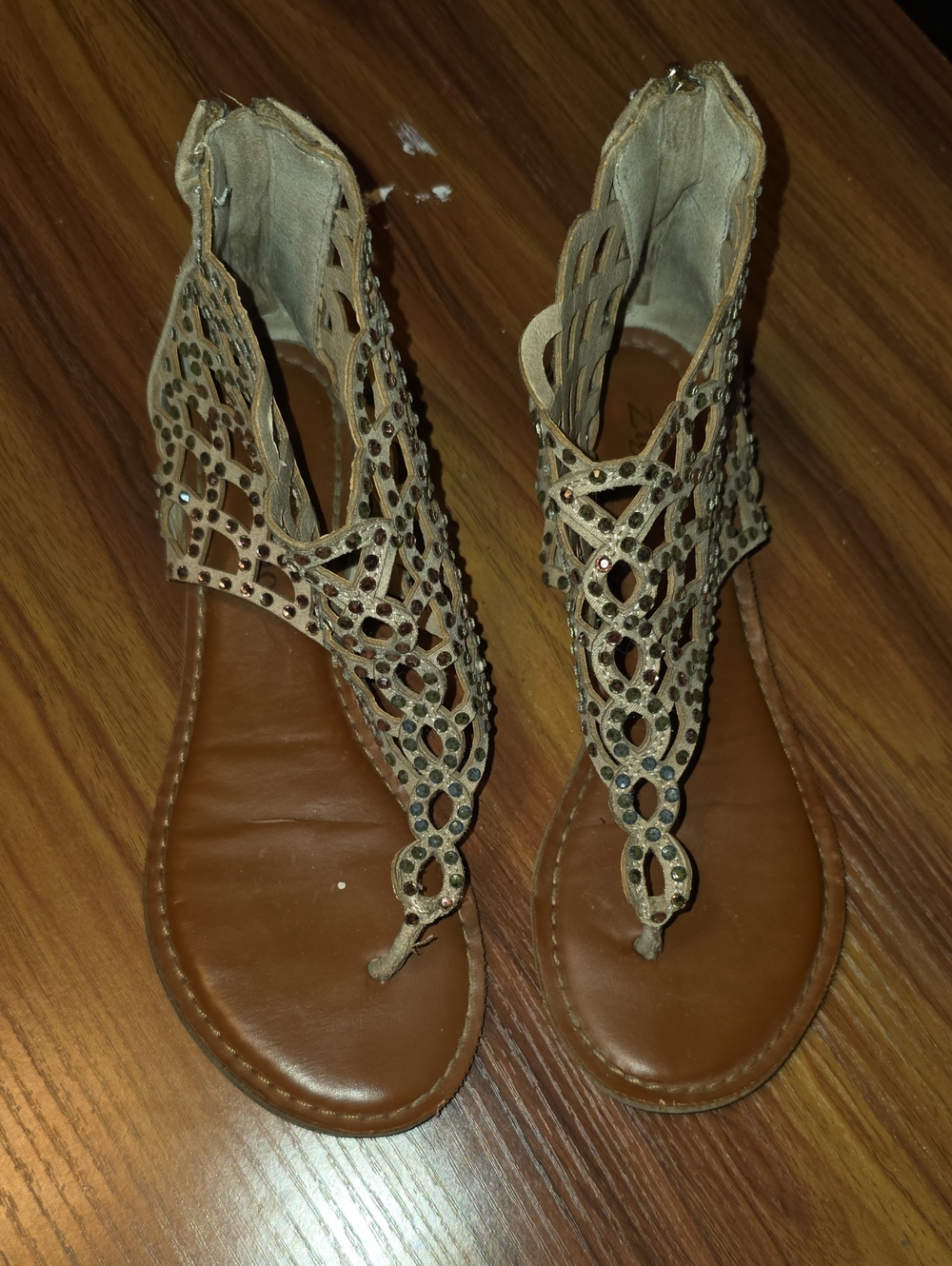 Zigi Soho Brown Cutout T-Strap Embellished Sandals